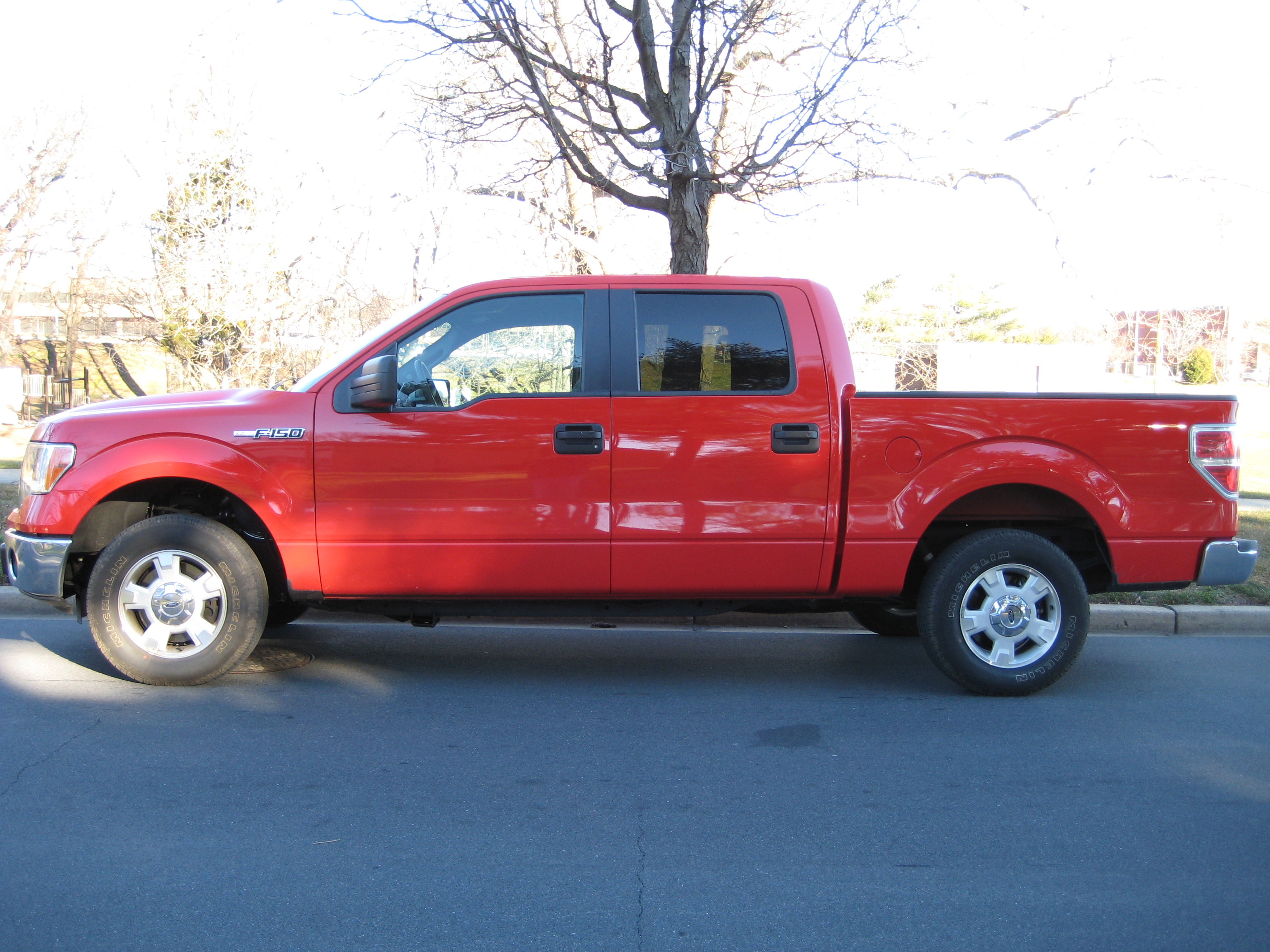 2012-Ford-F-150-XLT-Drivers-Side.jpg