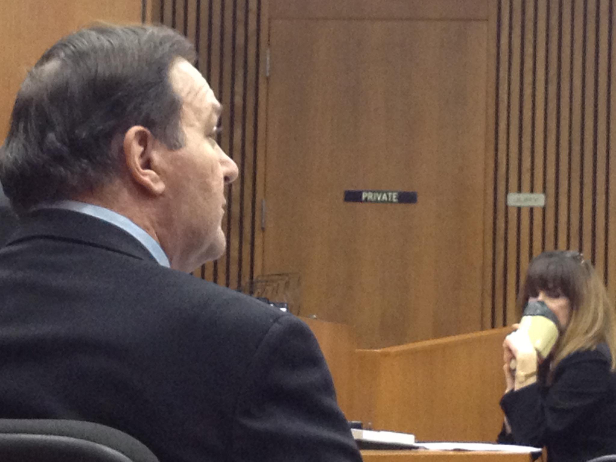 Bz7kQvlCYAAwMER.jpg:large