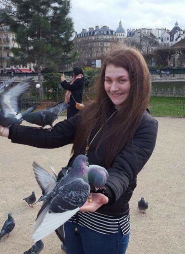 DzSLXfEWsAExNvV.jpg