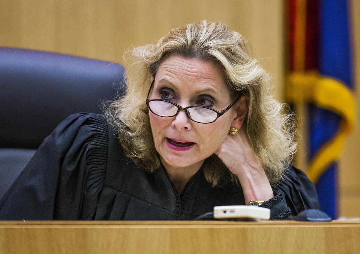 B9bzXnWCIAAyKQn.jpg:large