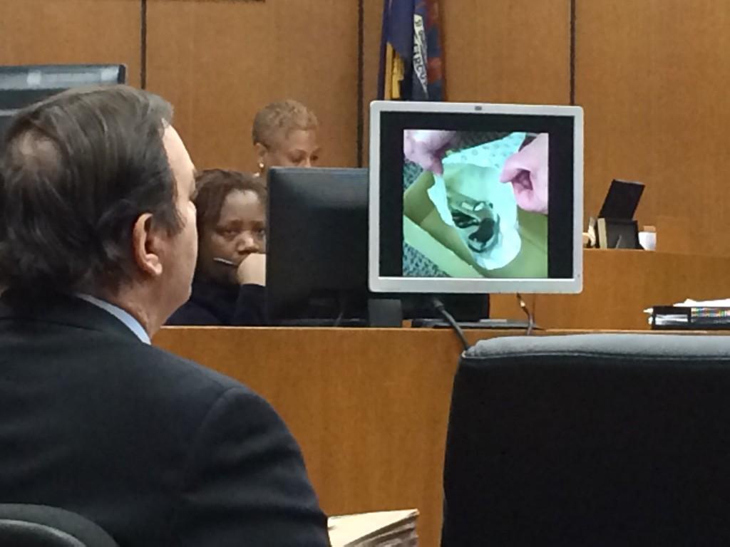 B20NwfWIIAAuzr9.jpg:large