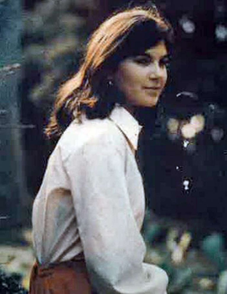 lelie-marie-perlov-ht-jc-181121_hpEmbed_10x13_992.jpg