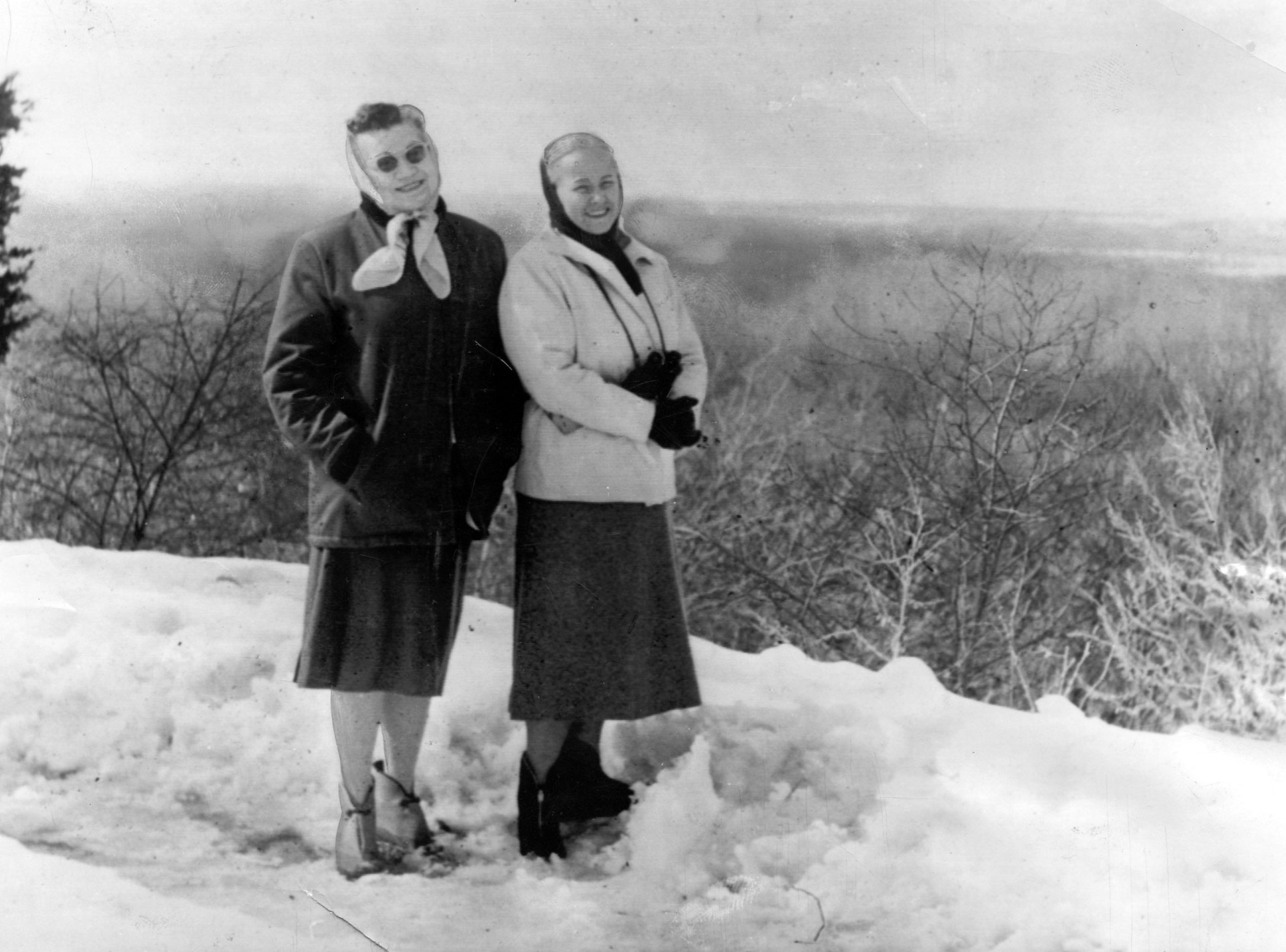 MildredFrancesmarch141960Park.jpg