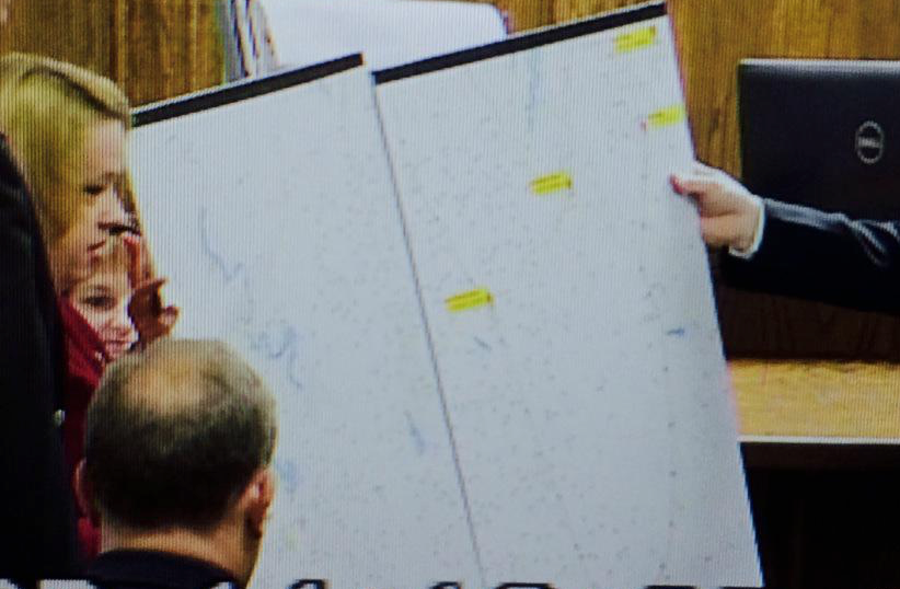 B9_Sqx3CQAA8JYb.png:large