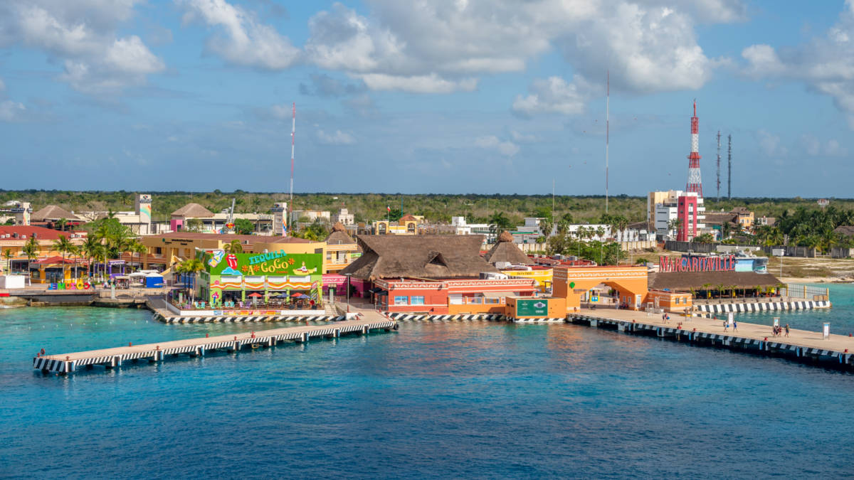 www.cruisehive.com