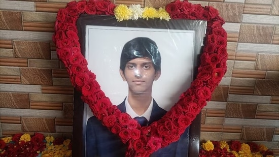 Paruchuri Abhijit was found dead in the US. He was the only son of his Guntur-based parents.(X@IndianTechGuide)