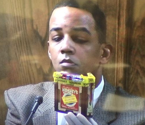 B9vX9KVIQAAj-Yv.png:large