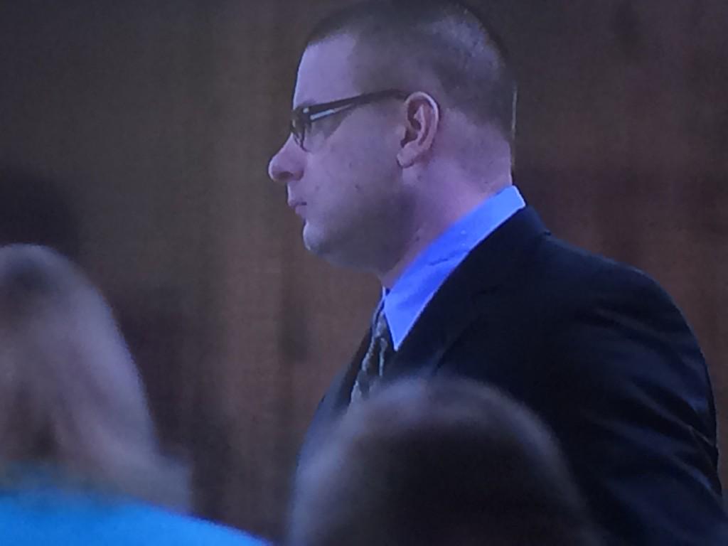 B-TCGMACUAAhLXH.jpg:large