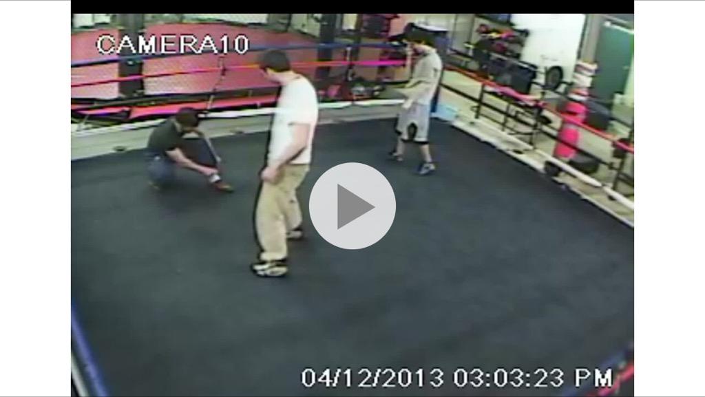 CDtYPhFUEAA7k9C.jpg:large