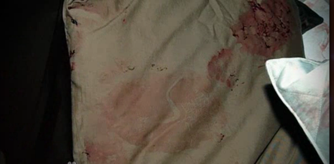 footprint-on-pillow2.png