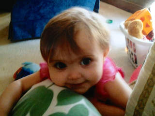 baby-lana_20130508144430_320_240.JPG