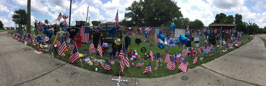 CFeCfnqUkAABcGc.jpg:large