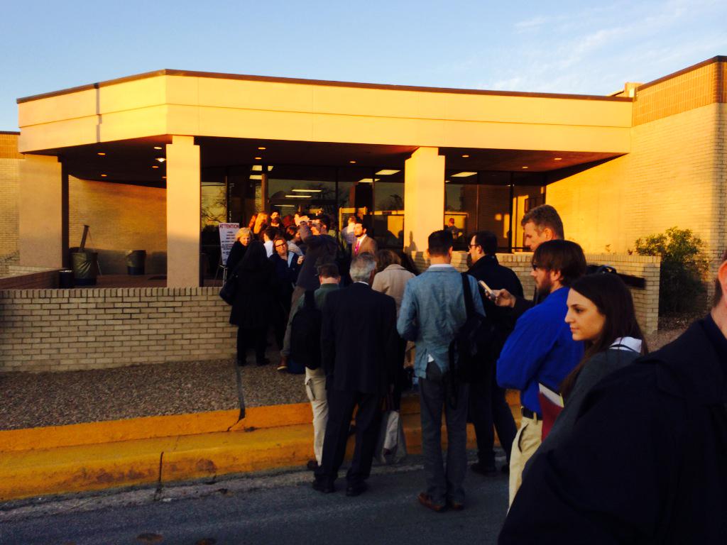 B9kU1g0IMAMfSWD.jpg:large