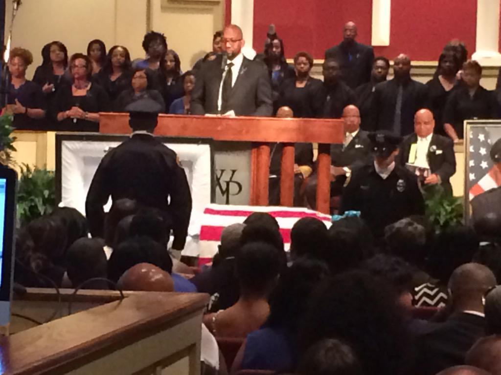 CFI-w4OUEAA6X-W.jpg:large