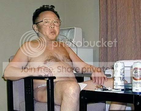 kim-jong-il-relaxing1.jpg