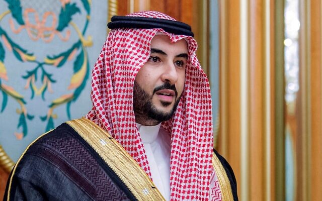 This handout picture released by the Saudi Royal Palace shows Saudi Arabia's Prince Khalid bin Salman, the second son of the reigning monarch, taking the oath as defense minister at al-Salam Royal Palace in the Red Sea coastal city of Jeddah on September 27, 2022. (Bandar AL-JALOUD / Saudi Royal Palace / AFP)