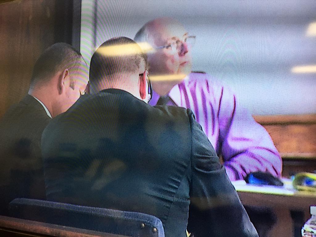 B9_pzNACMAAZcVC.jpg:large