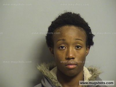 Tia-Renee-Louis-mugshot-37279828.400x800.jpg