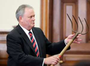 Mullis_rake_prosecutor-300x220.jpg