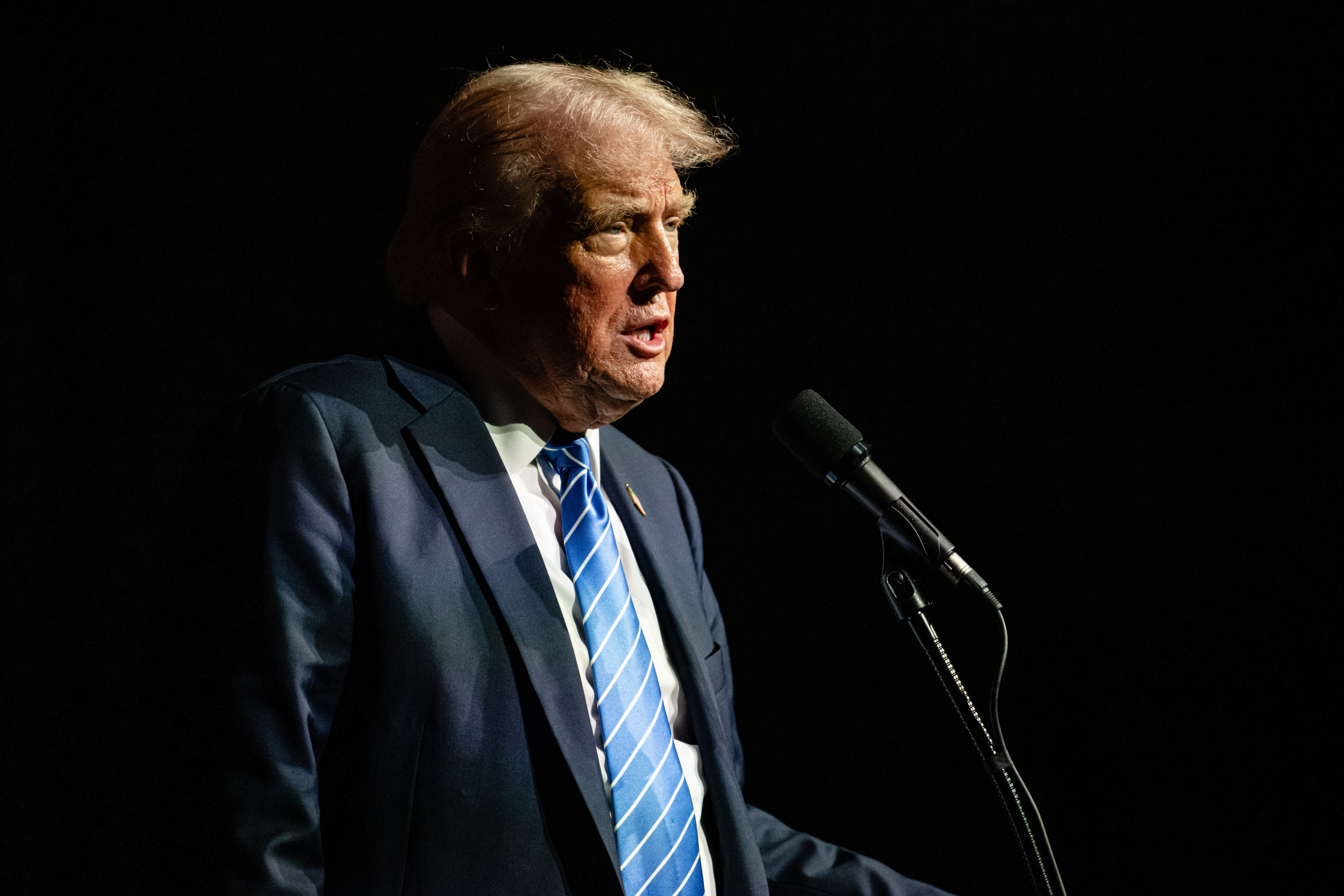 www.newsweek.com