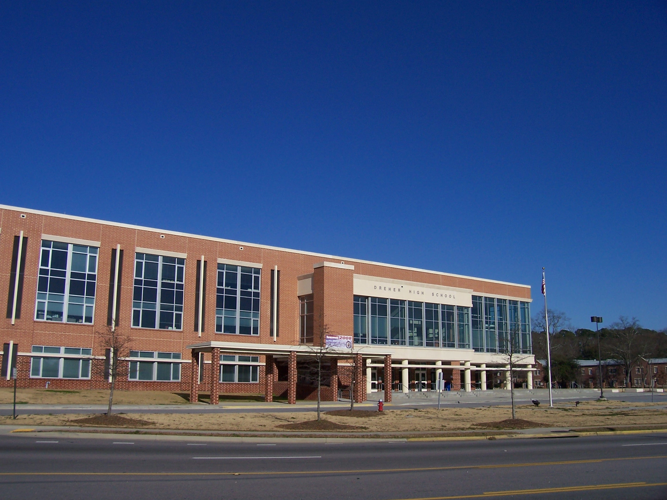 Dreher_High_School_front.JPG