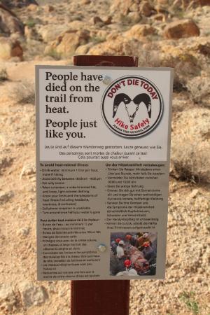 warning_sign_at_trailhead.jpg