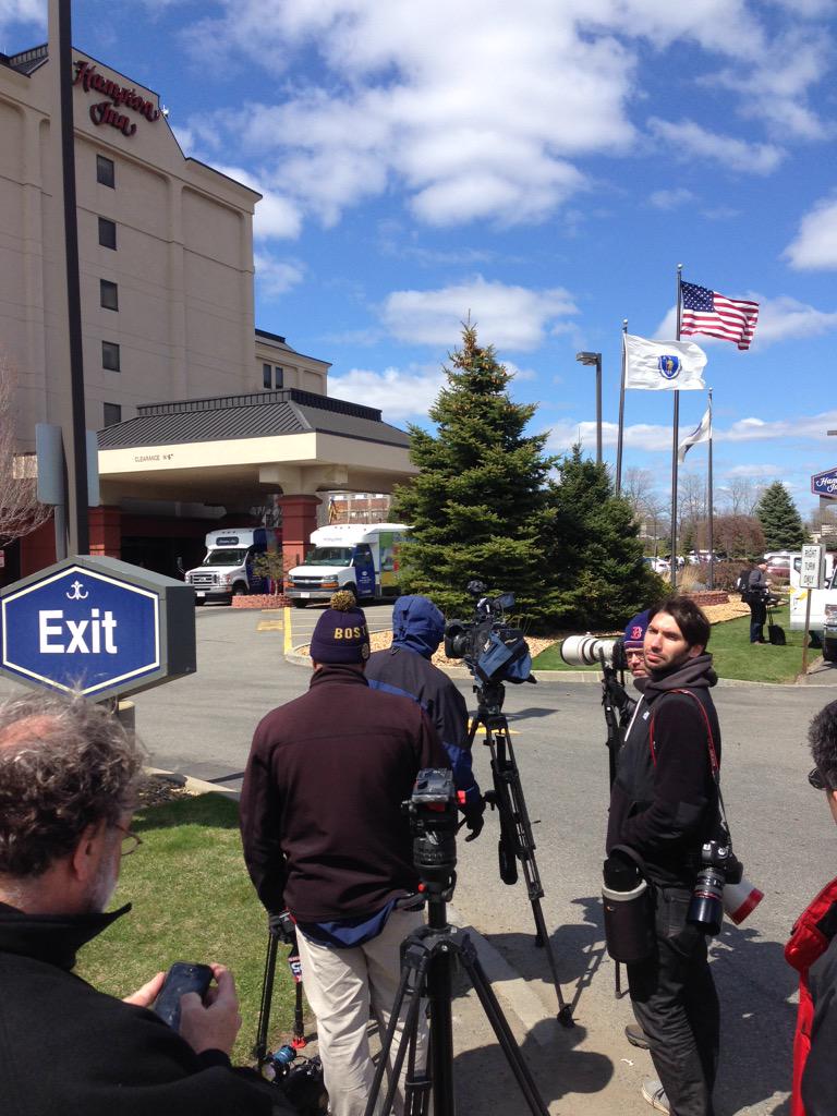 CDYHV-dUUAAy5CB.jpg:large