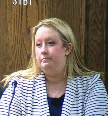 B-JNN_rCUAAp00V.png:large