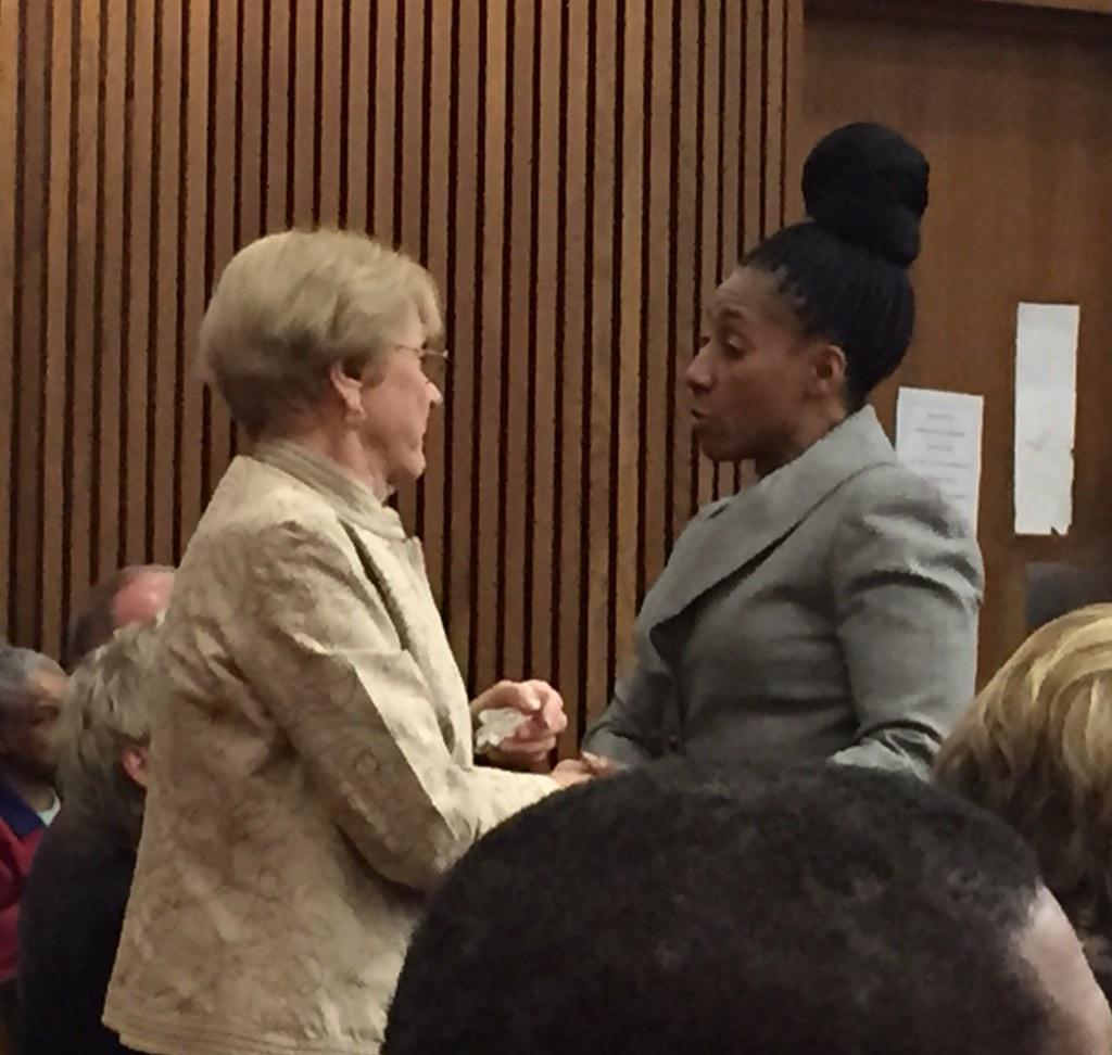 B1xZ7zTIMAEib-i.jpg:large