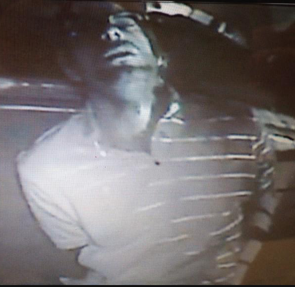 B-EIEhgCEAMq1jw.png:large