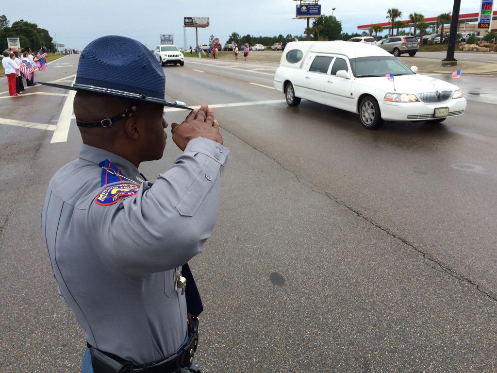 CFE3jFuWAAAXUBR.jpg:large