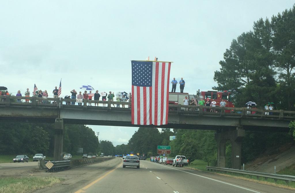 CFJqOH4UsAAeEiL.jpg:large