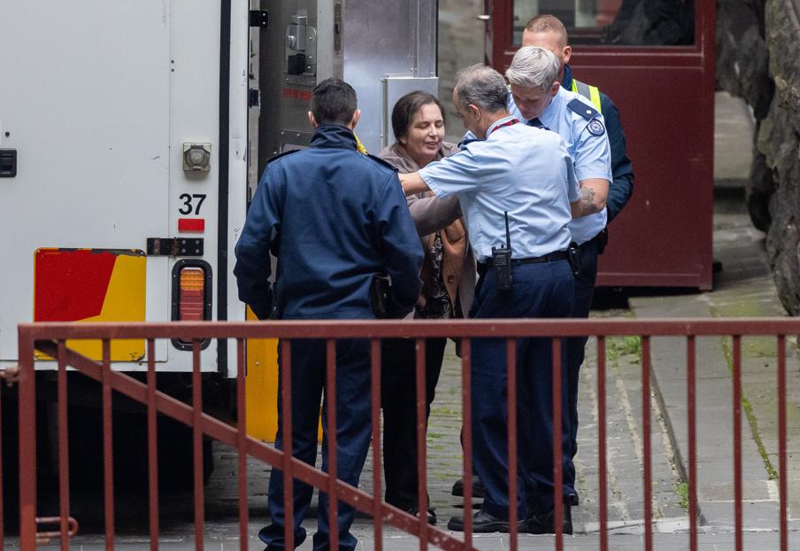 b50d25dd8fd0e15fb6a6610f5bdfe0e7