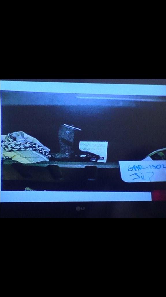 B9wYJOYIcAEHath.jpg:large