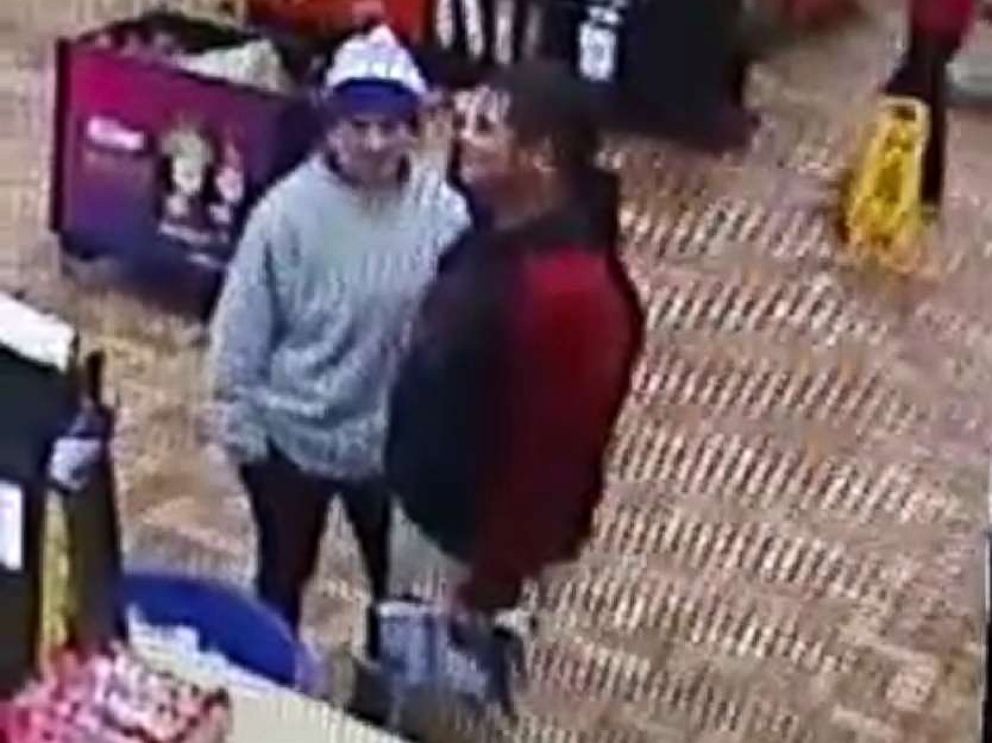 missing-teen-surveillance-ht-jef-171129_4x3_992.jpg