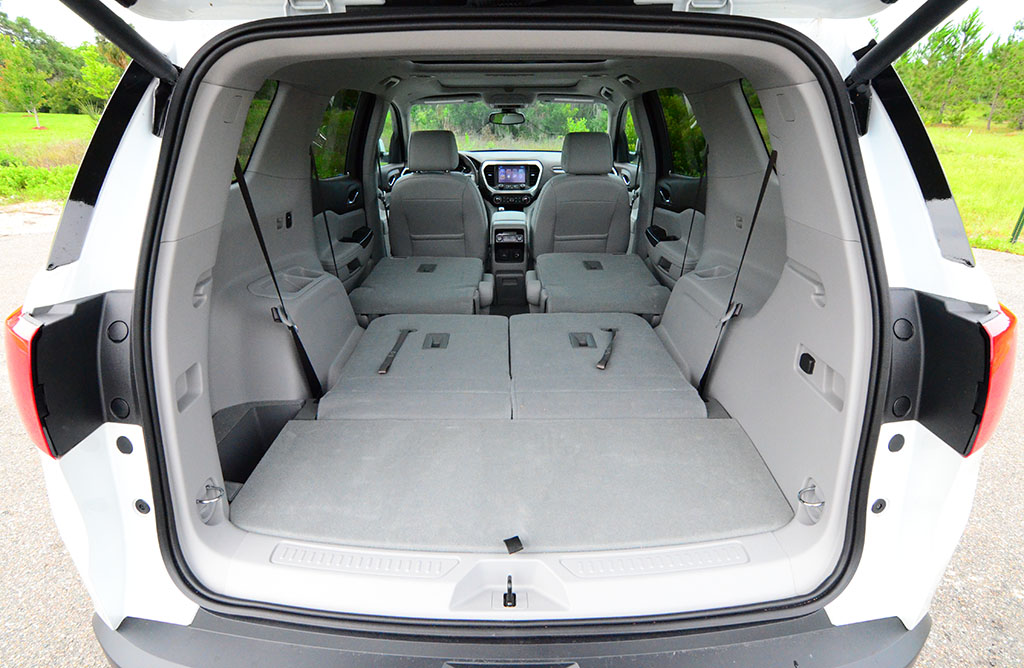 2018-gmc-acadia-cargo-all-down.jpg
