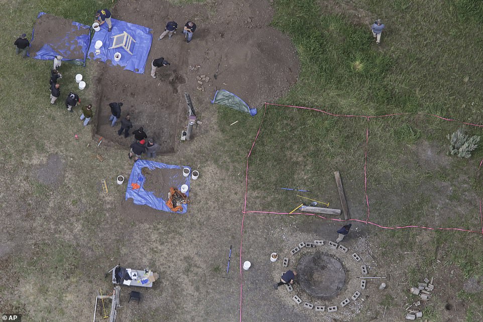 29428042-8403181-image-a-32_1591748430678-jpg.250804
