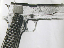 _45177121_murielgun226.jpg