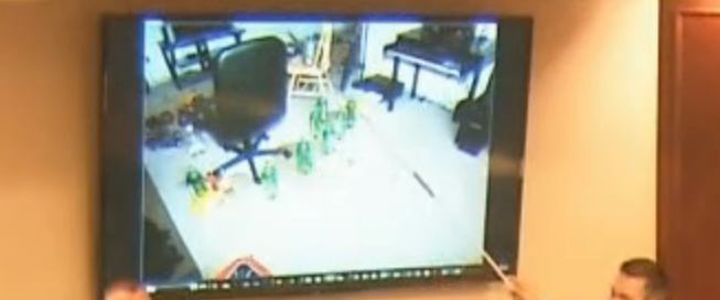 CEg9bHJWEAAnrt6.png:large