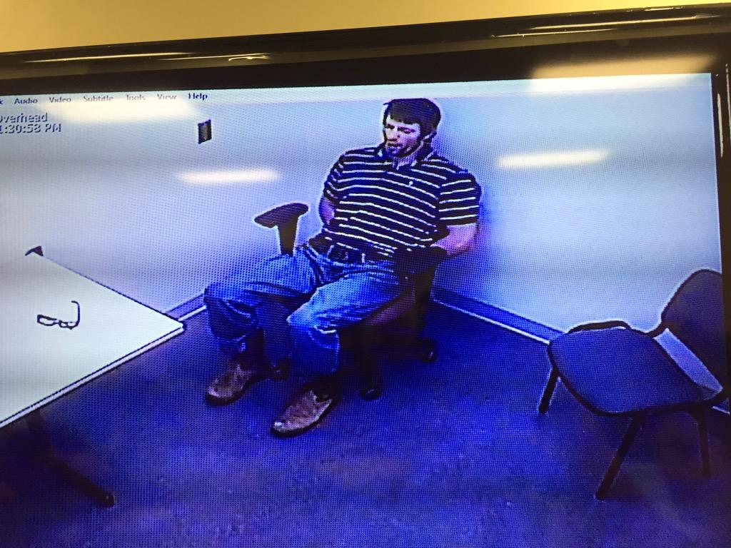 B9_ayVkCMAAmlvb.jpg:large