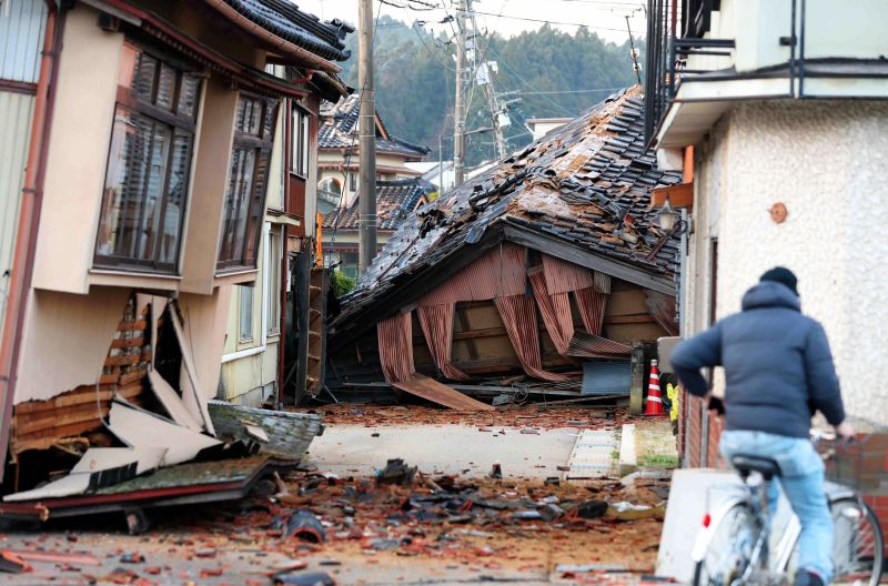240101203131-22-japan-earthquake-010224-anamizu.jpg