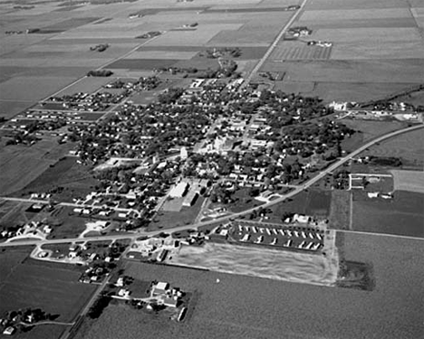 Aerial view, Mapleton Minnesota, 1977 Aerial view, Mapleton Minnesota, 1977